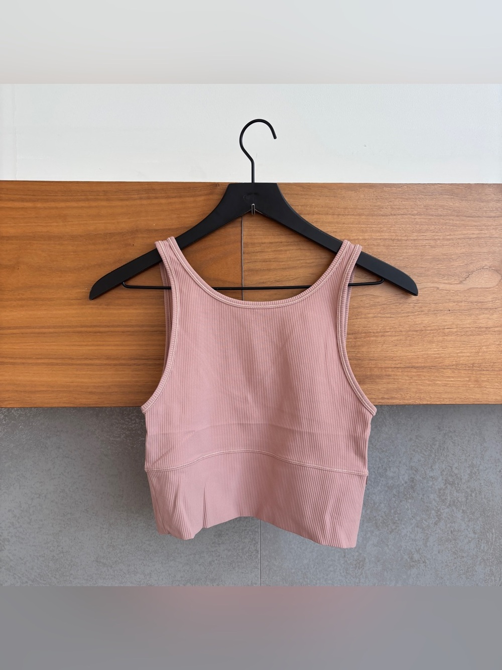 Lululemon Power Pivot Top, Size 4
